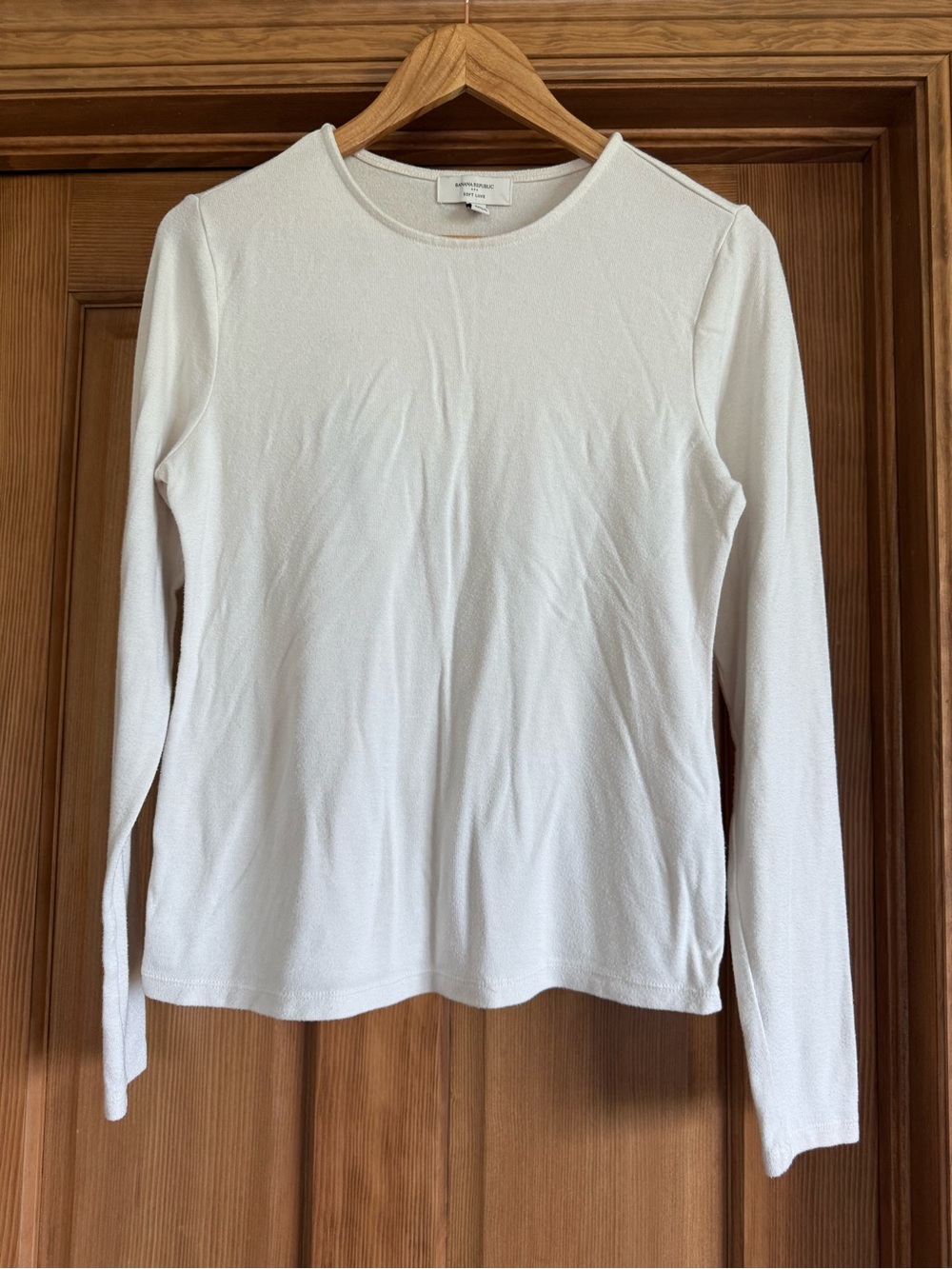 Banana Republic Cream Long-Sleeve Crewneck Top